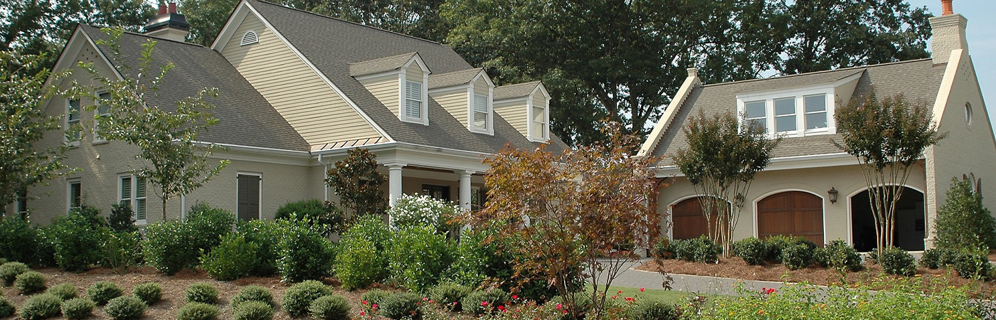 Minnesota home with residential roofing services