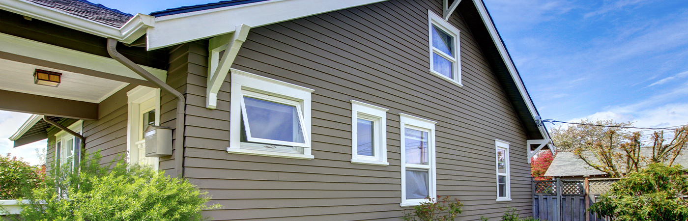 when to replace vinyl siding